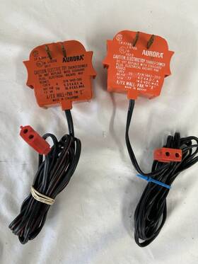 42324-1 Afx Electric Toy Transformer Aurora A/fx Wall-pak Lr 32881