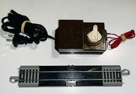 6607a Bachmann Transformer For Ho/n Scale Trains With 9 Inch Ez Terminal Rerailer Track