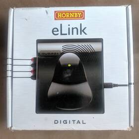 R8312 Hornby Digital Railmaster E-link With 1 Amp Transformer Combination Pack