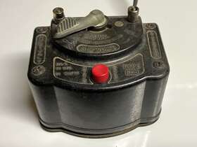 8-17v Lionel Type 1053 Train Transformer With Whistle Tested Working 60 Watt