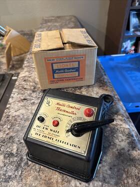 8-t10 Lionel Type Rw 110 Watt Train Transformer In Original Box Untested/for Parts