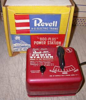 800-plus Revell Vintage Power Station Model Ho Train Transformer Tested Good Box