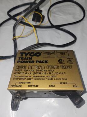 899bp Tyco 889bp Ho Model Train Power Pack Output 18vdc/ 20 Vac/ 6va Total. Gc 899bp Tyco 889bp Ho Model Train Power Pack Output 18vdc/ 20 Vac/ 6va Total. Gc