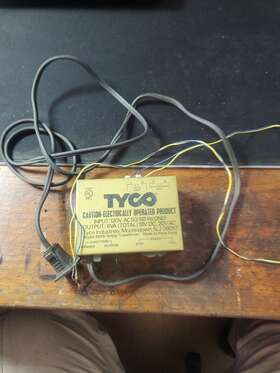 899b Tyco Model-899b Vintage Train Transformer Model Input 120v Output 6va #6 As-is 899b Tyco Model-899b Vintage Train Transformer Model Input 120v Output 6va #6 As-is