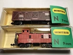 Minitrix Scale (2) Train Cars 3272 Wood Cattle Box & 3203 Caboose S.f.. Fixed Price $29.99.