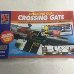 Life-like Operating Dual Crossing Gate Ho Scale #21313 Model Sealed. Fixed Price $19.99.