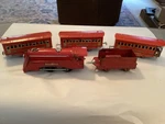 Lionel Prewar 1511 Steam Engine 1516 Tender 2X 1811 & 1812 Red Passenger Cars. Fixed Price $200.00.