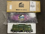 + Mth Standard Tinplate Two Tone Green 381E Locomotive Traditional 10-1077-0 *st. Fixed Price $877.50.